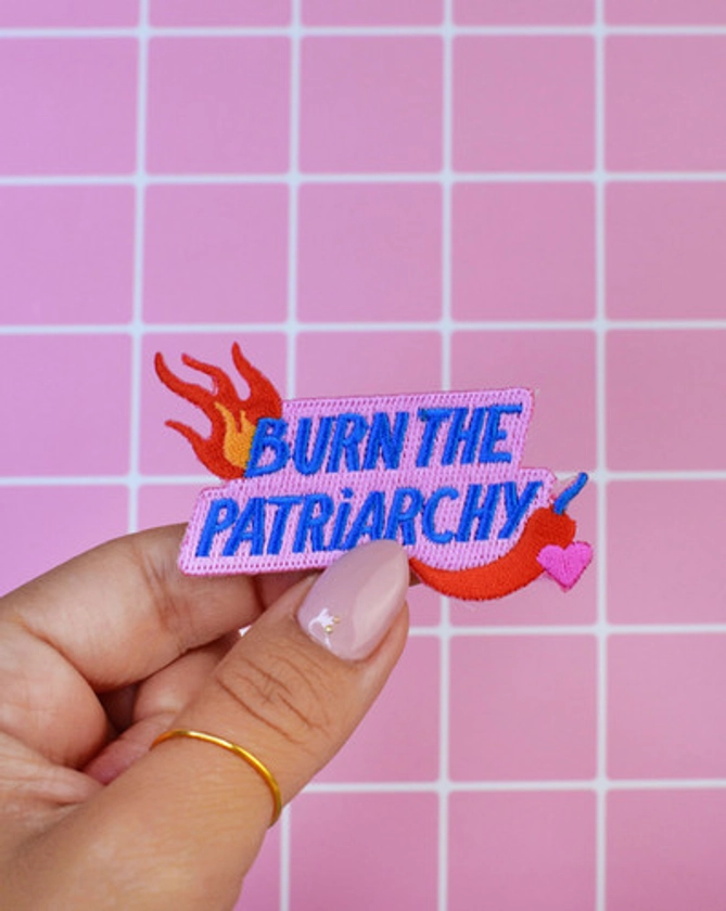 Patch Thermocollant Burn The Patriarchy Limistic | MALICIEUSE SHOP DIY