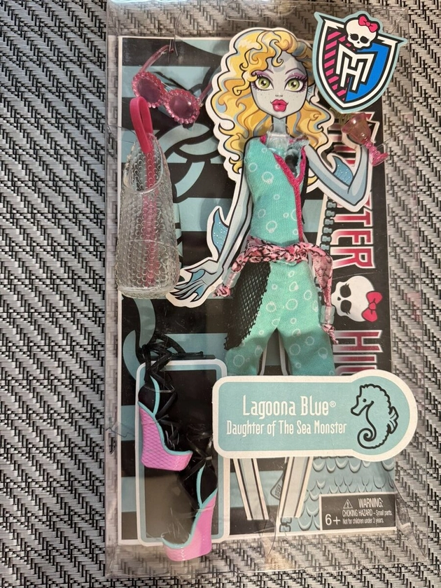 New Monster High 2012 LAGOONA BLUE FASHION PACK NRFB NIB Sea Monster Daughter