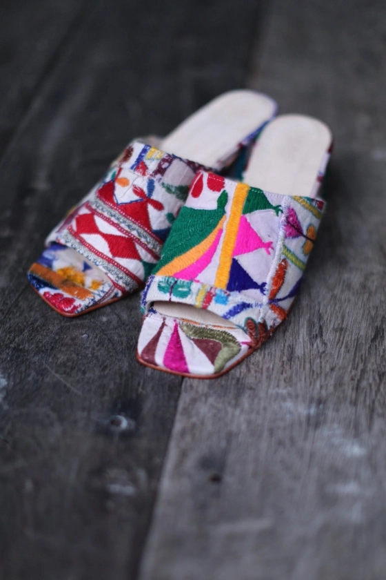 EMBROIDERED PATCHWORK MULES LULU - MOMO STUDIO BERLIN BERLIN CONCEPT STORE, sustainable & ethical fashion, for the love of all handmade