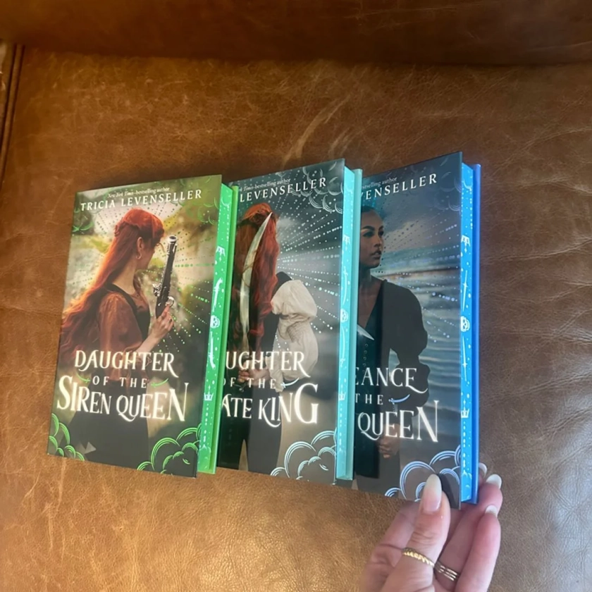 Daughter of a pirate king series signed special edition by Tricia levenseller, Hardcover | Pangobooks