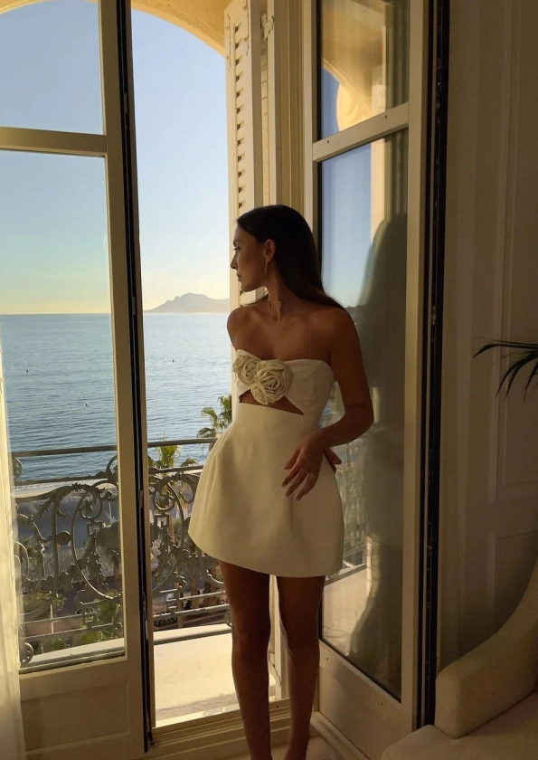 Valencia Dress - White | Flower Appliqué Strapless Mini Dress