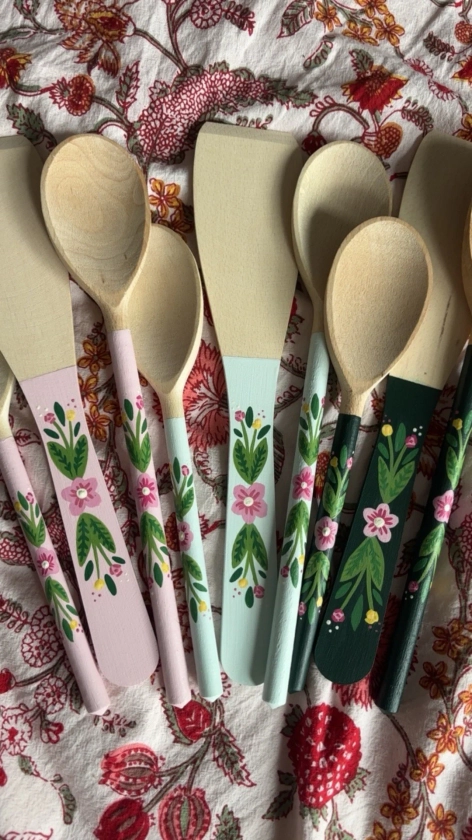 Dark Green Handpainted Wooden Kitchen Set in Romani Gypsy Eastern European Floral Style. Spatula, Large and Small Spoons. - Etsy UK