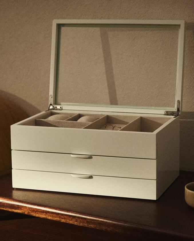 LACQUERED JEWELLERY BOX WITH DRAWERS