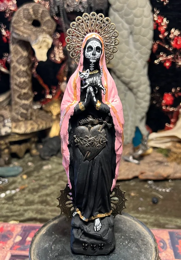 Standing Pink Santa Muerte