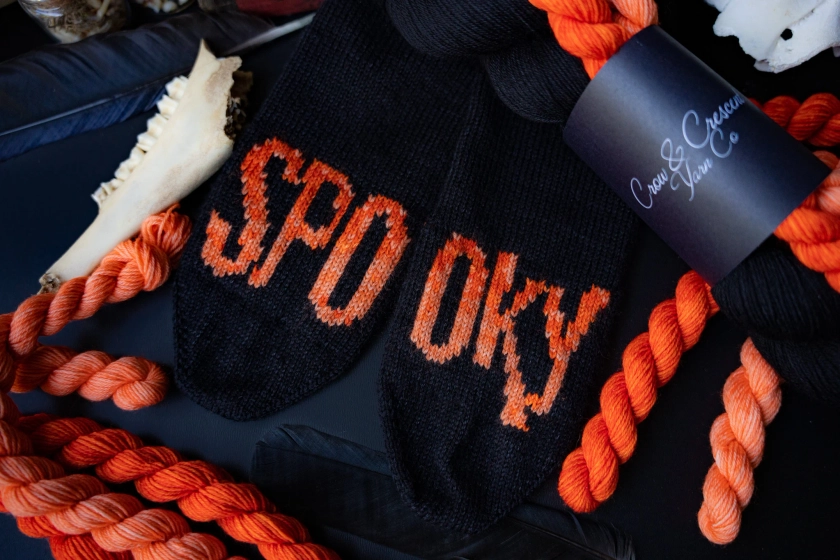Spooky Sock Kit | Hand Dyed Yarn | Callisto Sock - 75/25 Merino Nylon Fingering Weight