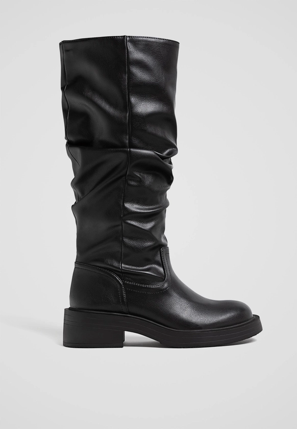 Bottes hautes slouchy plates - Toutes femme | Stradivarius France