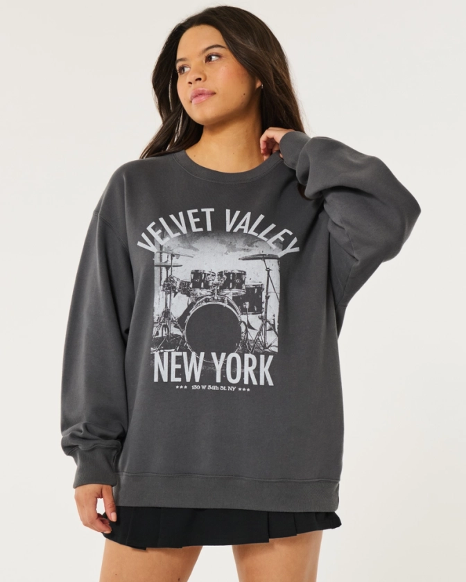 Women's Oversized Velvet Valley New York Graphic Crew Sweatshirt | Women's | HollisterCo.com