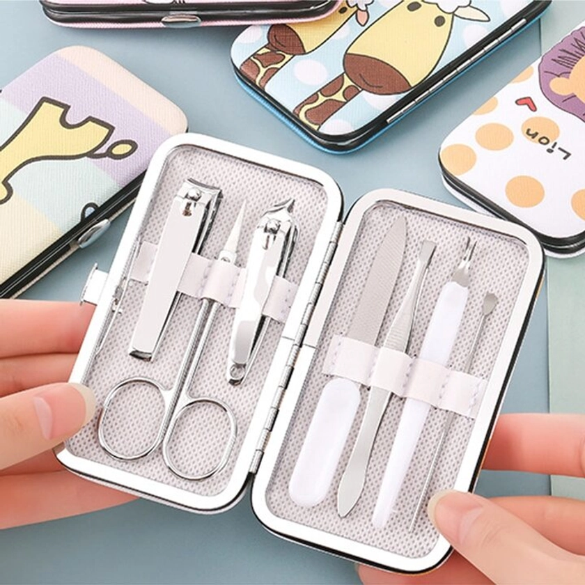 Manicure Set Nail Clippers Kit 7Pcs/Set Cartoon Student Nail Clipper Set, Home Nail Care Kit With Manicure Tools Durable Stainless Steel Nail Care Tools For Men Women With Luxurious Travel Case