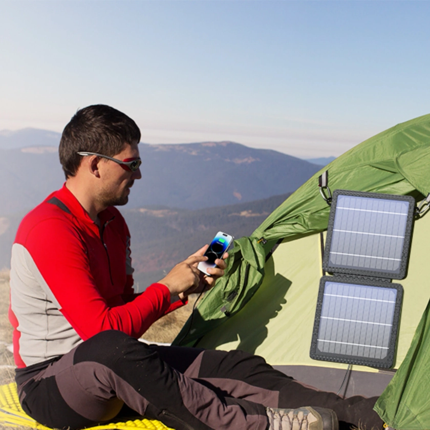 Venator™ Solar Charger