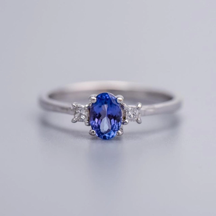 9K White Gold Tanzanite Ring — Don Laurence Jewellery