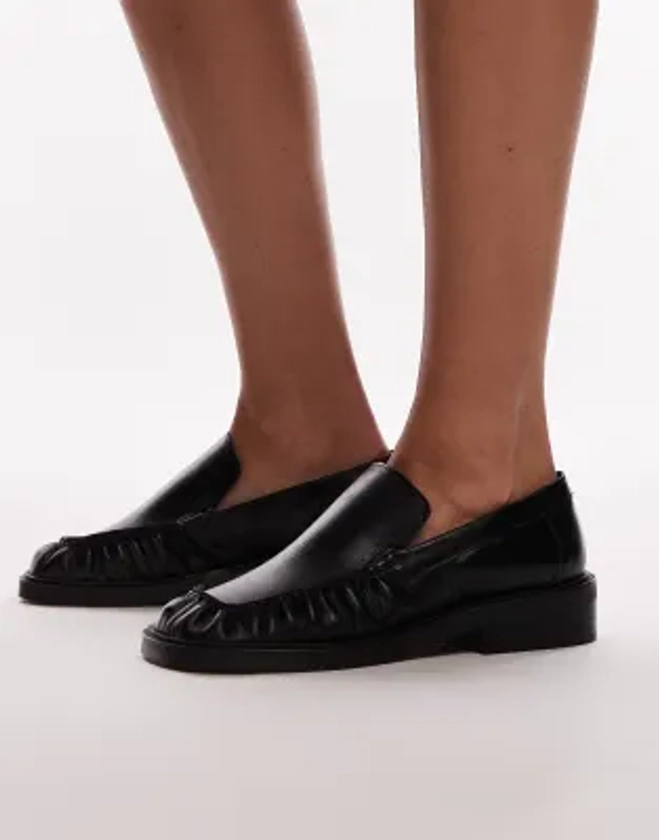 Topshop Premium - Clover - Mocassins en cuir avec détail froncé - Noir | ASOS