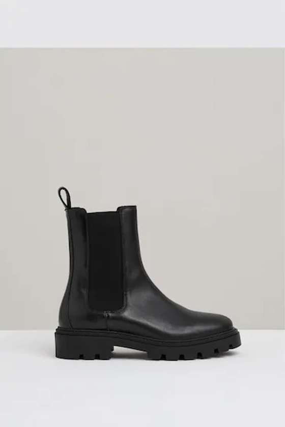 Reiss Black Theresa Leather Cleated Sole Chelsea Boots