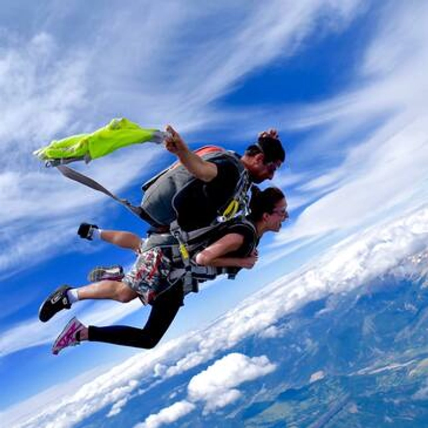 Saut en Parachute à Gap Tallard en Tandem dans les Hautes-Alpes