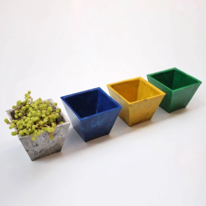 Square plant pot mold for precious plastic