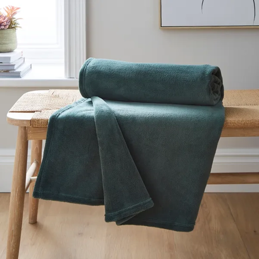 Soft Fleece 130cm x 170cm Throw