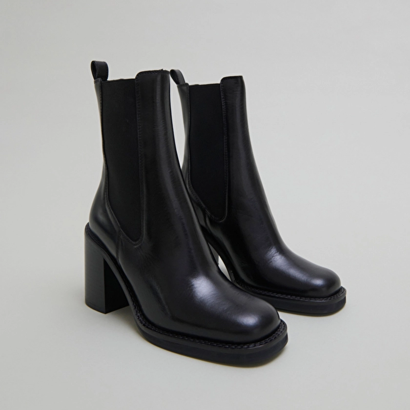 Bottines à talons débordants en cuir noir pour Femme | Jonak