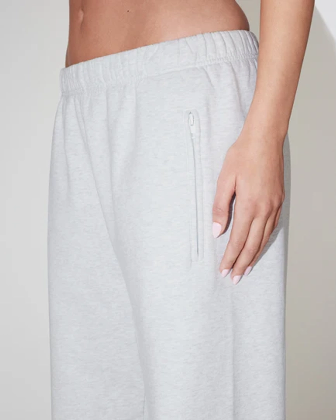 Fleece Straight Leg Pant | Light Heather Grey – Khy