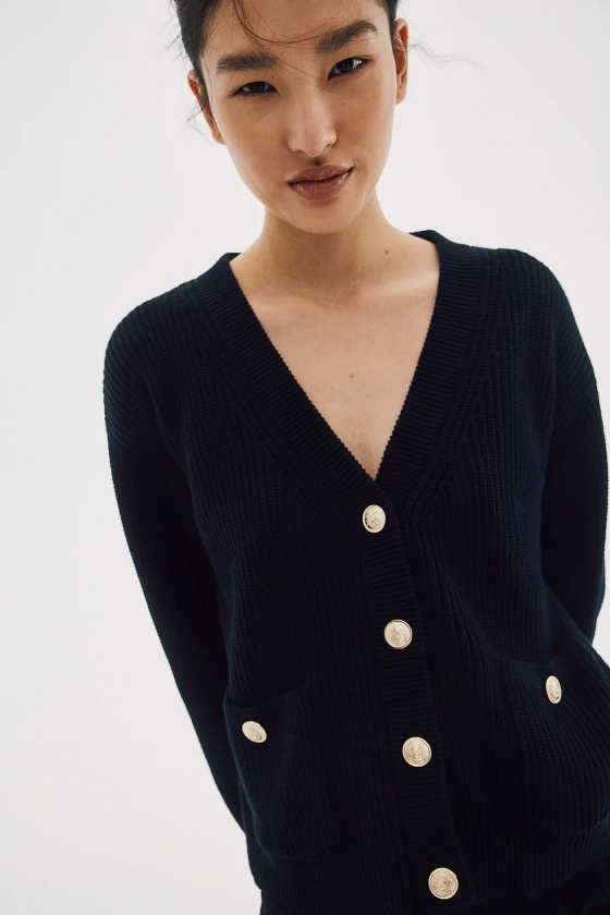 Pocket-detail cardigan - V-neck - Long sleeve - Black - Ladies | H&M GB