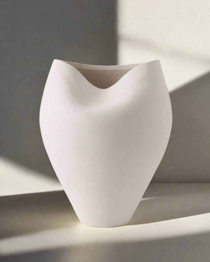 Delamo Vase