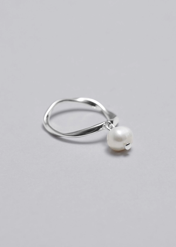 Dangle Pearl Ring