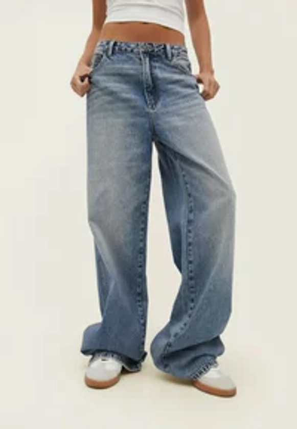 BAGGY - Flared Jeans - blue denim