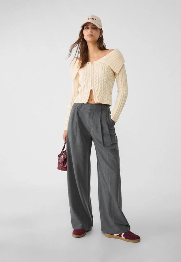 Super wide-leg adjustable trousers - Women's Trousers | Stradivarius Italy