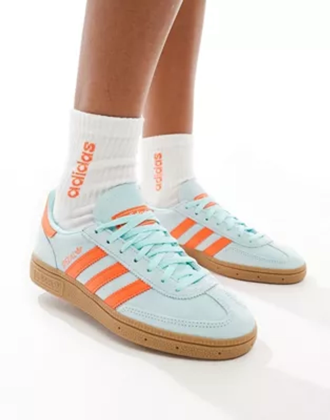 adidas Originals - Handball Spezial - Baskets à semelle en caoutchouc - Aqua et orange | ASOS