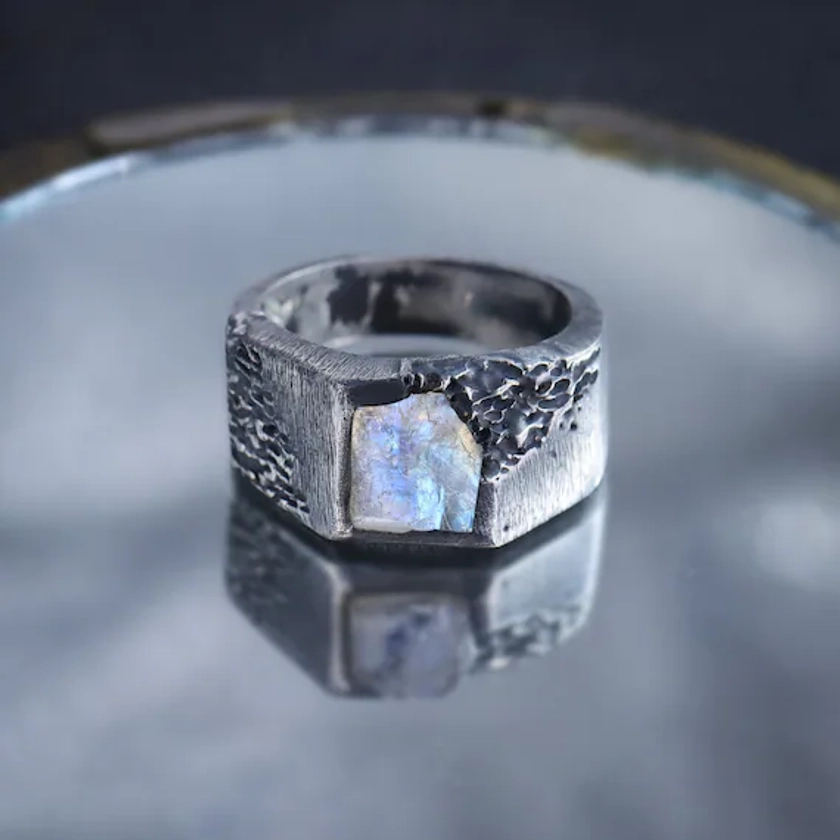 Rainbow Moonstone Ring, 925 Sterling Silver Handmade Men&#39;s Ring, Raw Gemstone Ring For Him, Gift For Boyfriend
