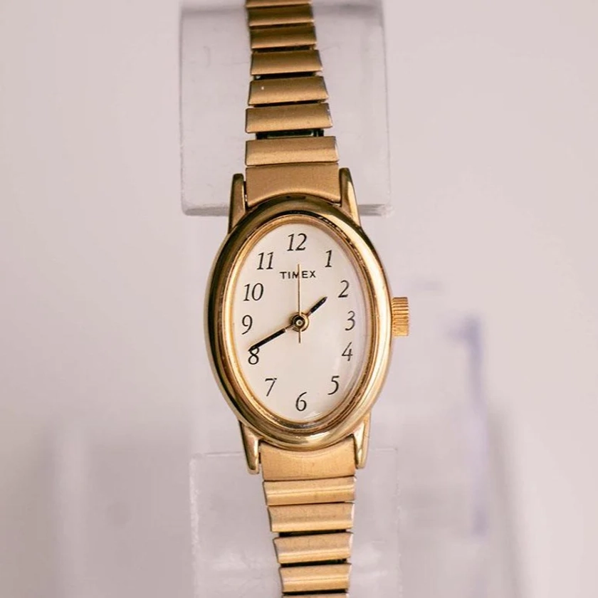 Tone doré vintage des années 90 Timex montre Pour les dames | Petite robe pour femmes montre