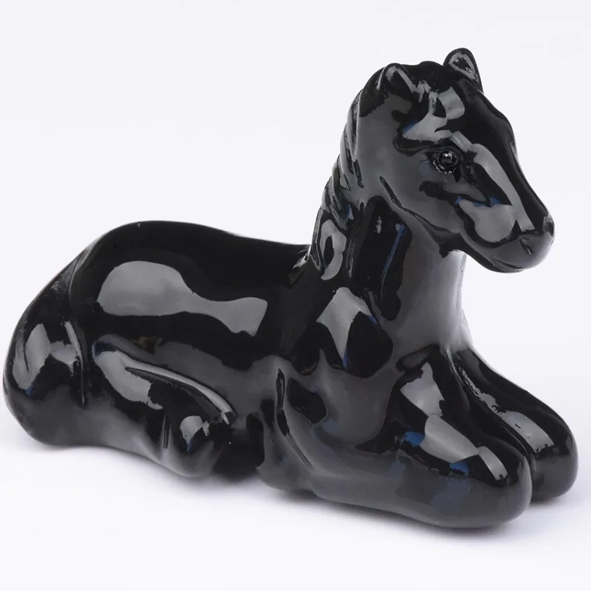 2.2 Inch Black Obsidian Horse Crystal figurines,Hand-Carved Healing Crystals Decor, Horse Statues Stone Energy Gemstones,in Bedroom Office Meditation Horse Memorial Gifts for Girls and Women