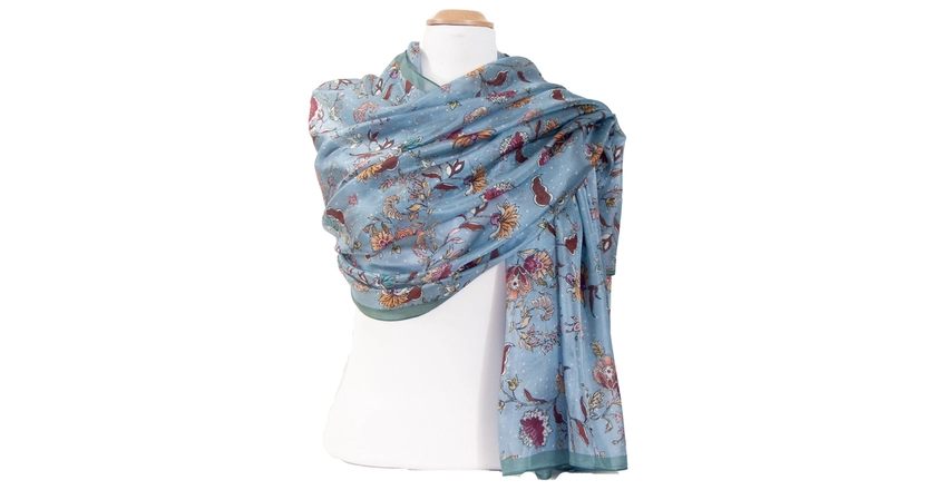 Etole femme en soie bleu gris fleurs Hamsa