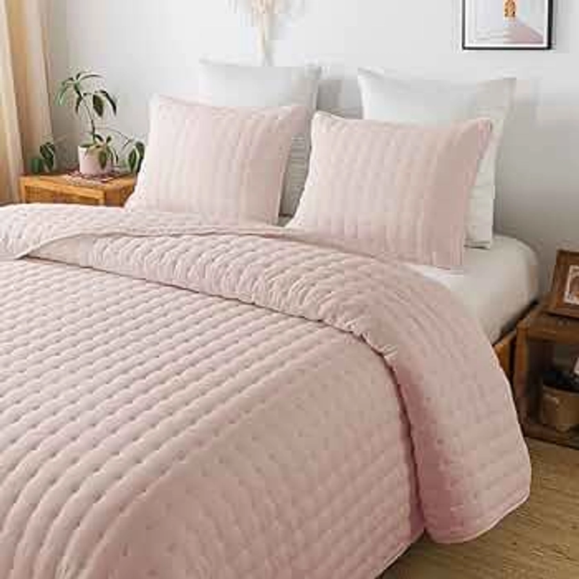 WDCOZY Pink King Size Quilt Bedding Sets with Pillow Shams, Lightweight Soft Bedspread Coverlet, Quilted Blanket Thin Comforter Bed Cover, All Season Summer Spring, 3 Pieces, 104x90 inches