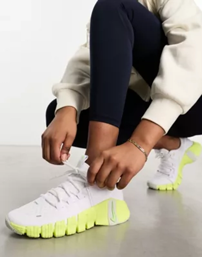 Nike Training - Free Metcon 5 - Baskets - Blanc et citron vert | ASOS
