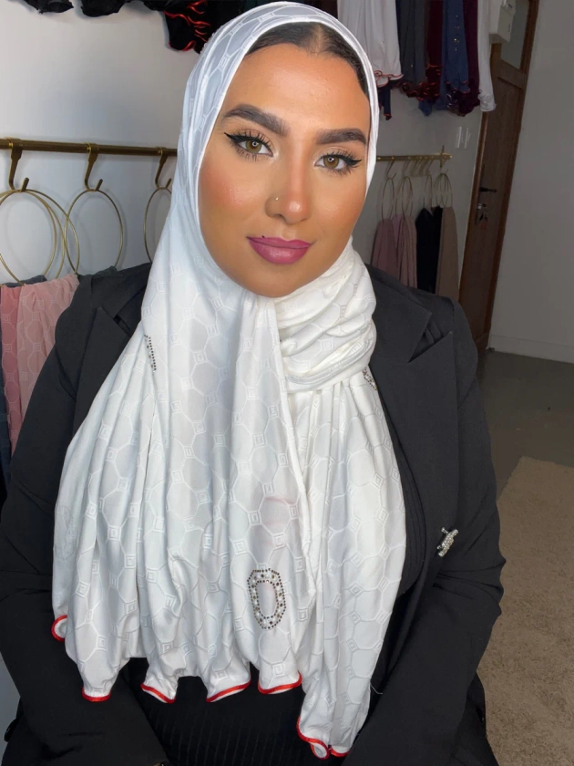Hijab Monogramme luxe Blanc ligne rouge