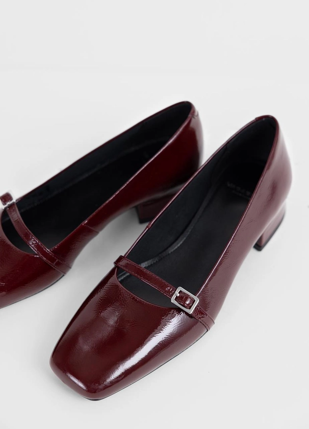 Vagabond - Debbi | Shoes | Dark red | Woman