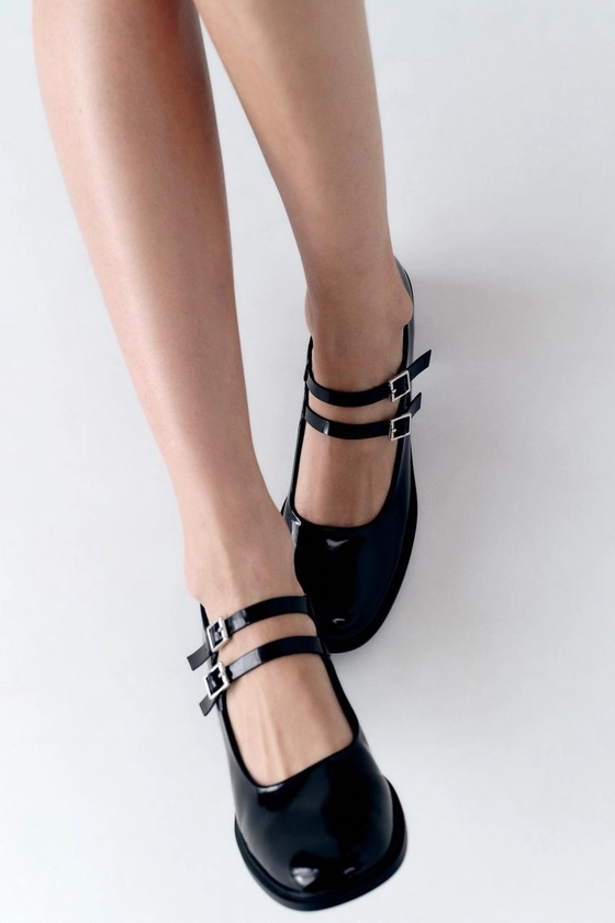 STRAPPY HEELED SHOES