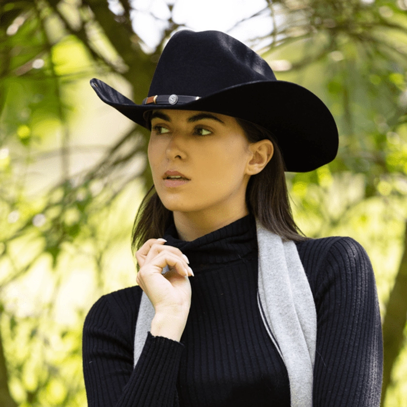 Cattleman Cowboy Hat with black and brown leather band - Black