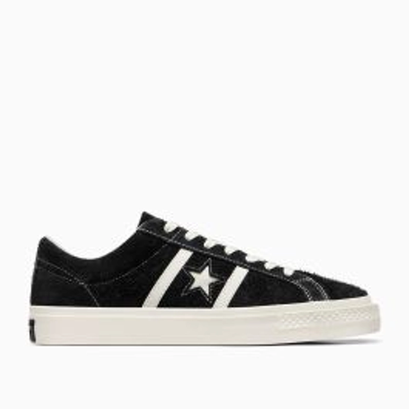 One Star Academy Pro Suede in Black/Egret/Egret