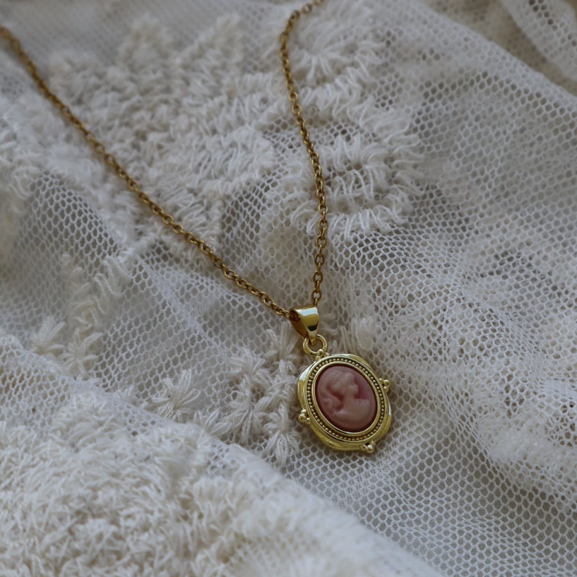 Dainty Pink Cameo Necklace, Coquette Aesthetic Necklace, Gold Layering Necklace, Pink Jewelry for Her, Vintage Necklace, Victorian Jewelry - Etsy