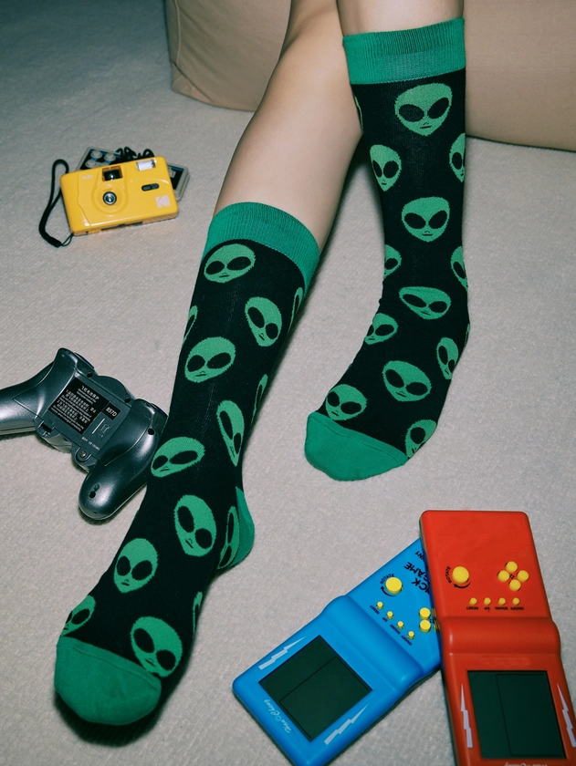 ROMWE Street Life Alien Print Crew Socks