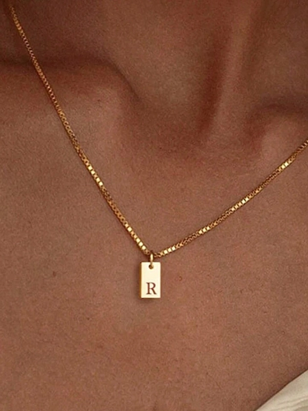 1pc Gold-color Rectangular Tag Feature Alphabet Letter Engraving Pendant Necklace For Women, Elegant Fashionable Jewelry Gift