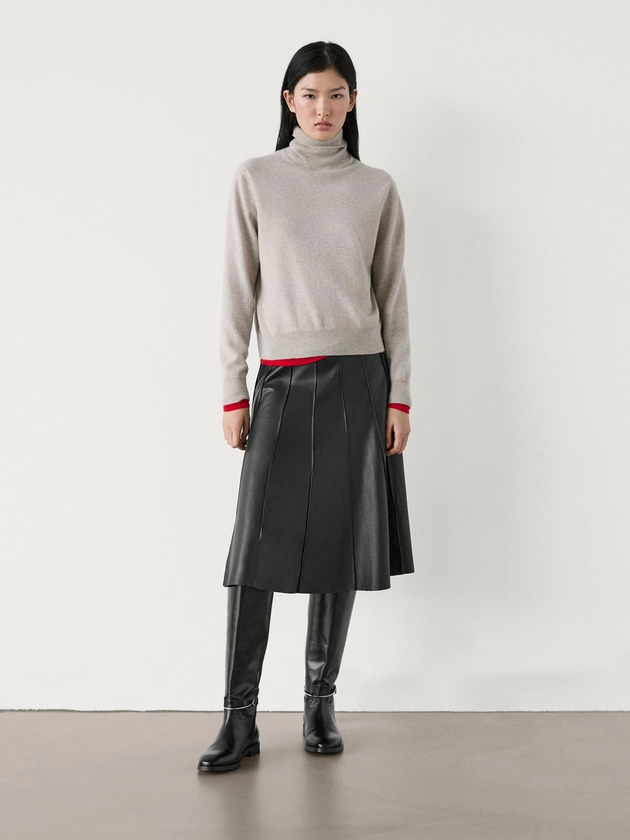 Wool and cashmere turtleneck sweater · Beige Marl, Maroon, Anthracite Grey, Black, Dark Green · Sweaters And Cardigans | Massimo Dutti