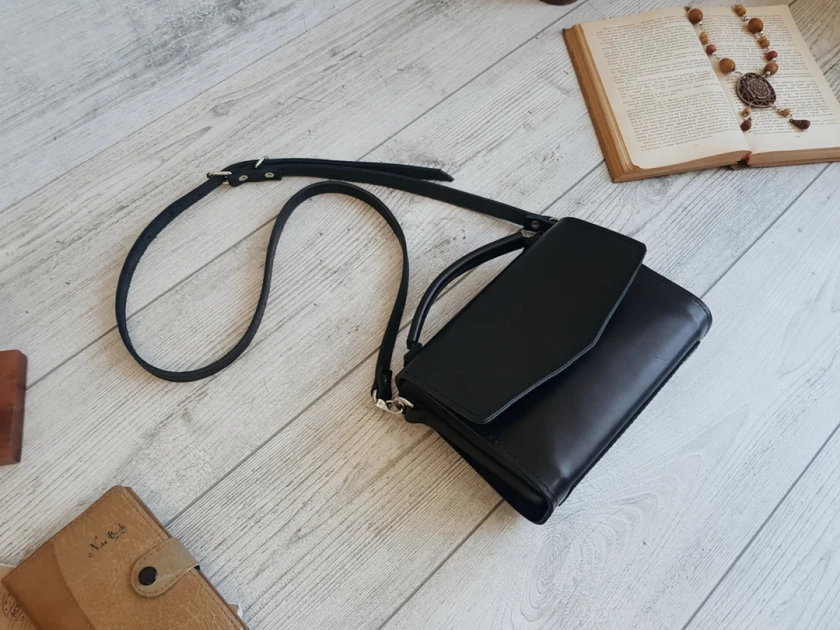 Leather crossbody bag women, handmade black leather shoulder purse, small cross body bag, womens leather handbags, personalized gift for her