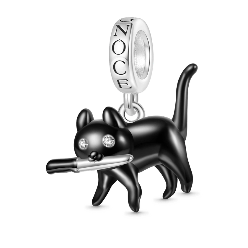 Check this out from gnoce! Black Cat Pendant