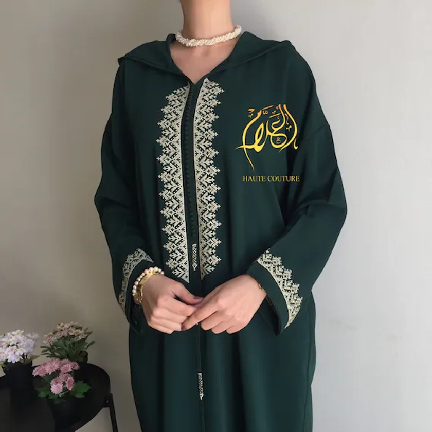 Ramadan green jellaba, cross stitch embroidery djellaba, moroccan dress fr eid al fitr, Arabic dress, Gift for her, Hooded caftan, gandoura.