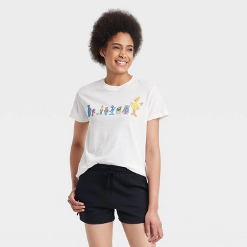 Women's Sesame Street Characters Short Sleeve Graphic T-Shirt - White L