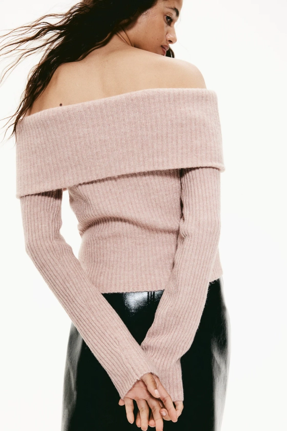 Off-the-shoulder Sweater