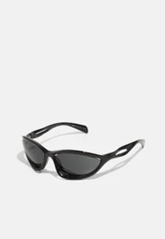 RUNWAY UNISEX - Lunettes de soleil - black/dark grey