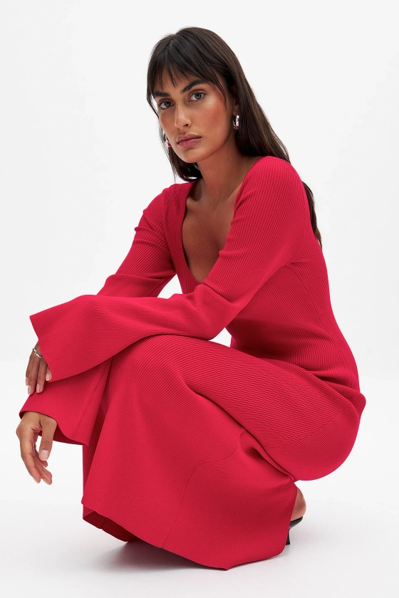 Fine Knitted Trumpet Sleeve Midi Dress Rouge