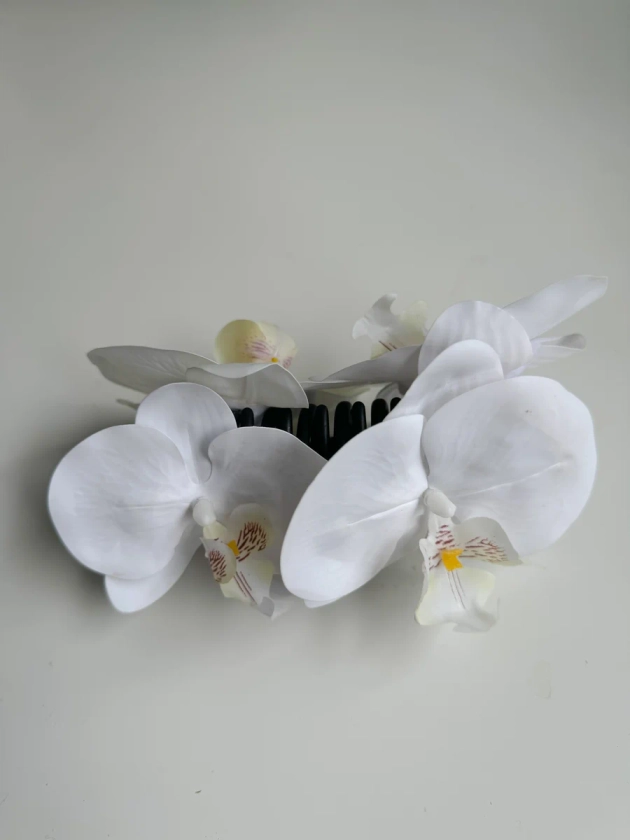 PREORDER white orchid claw clip